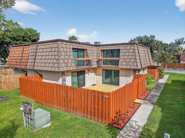2 of 46 - 4023 Palm Bay Circle #d, West Palm Beach, FL