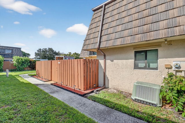 4 of 46 - 4023 Palm Bay Circle #d, West Palm Beach, FL