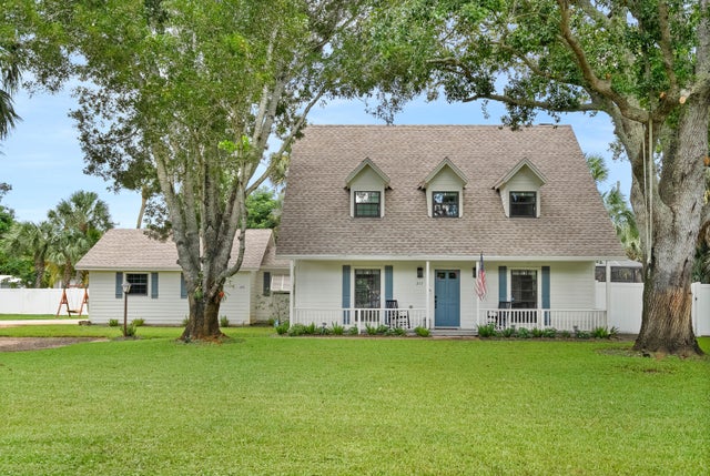 1 of 51 - 217 Se Oriole Avenue, Stuart, FL