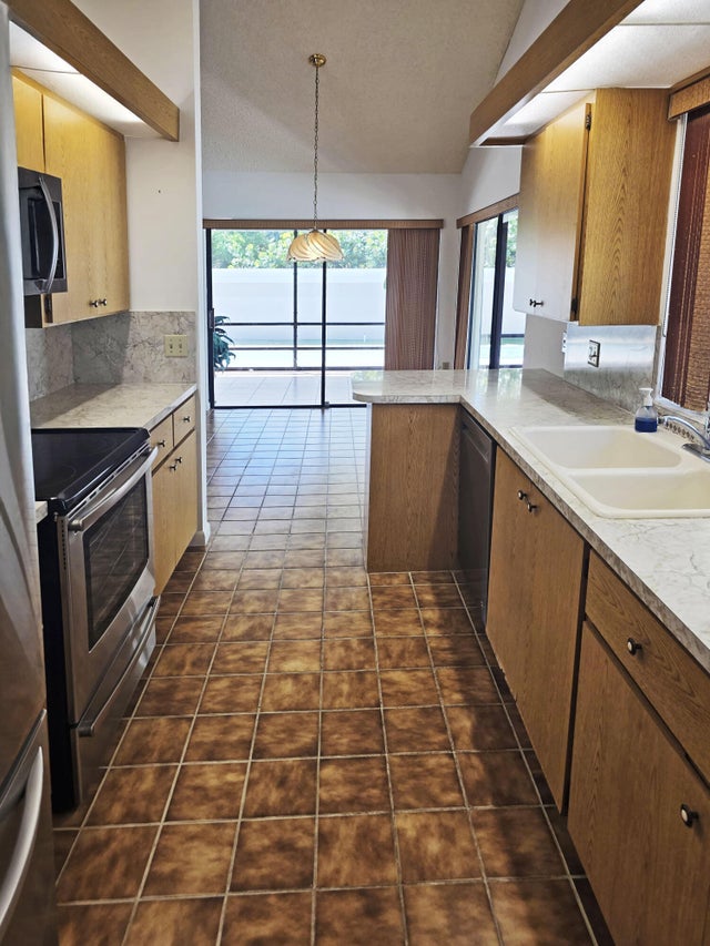 5 of 14 - 198 Ridge Road, Jupiter, FL
