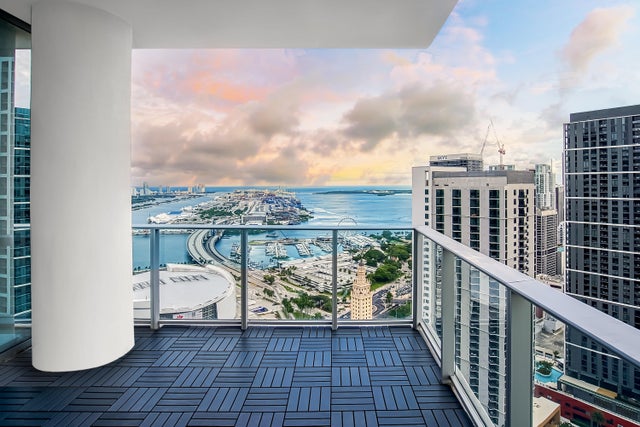 2 of 21 - 851 Ne 1st Avenue #4111, Miami, FL