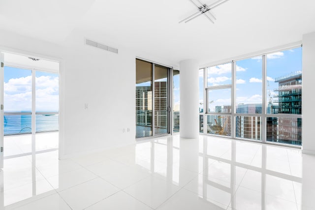 3 of 21 - 851 Ne 1st Avenue #4111, Miami, FL