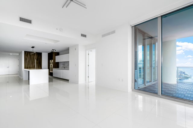 4 of 21 - 851 Ne 1st Avenue #4111, Miami, FL