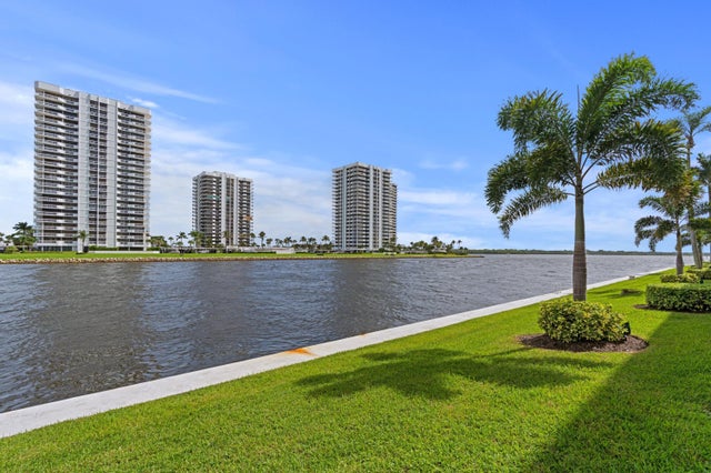 3 of 27 - 28 Yacht Club Drive #102, North Palm Beach, FL