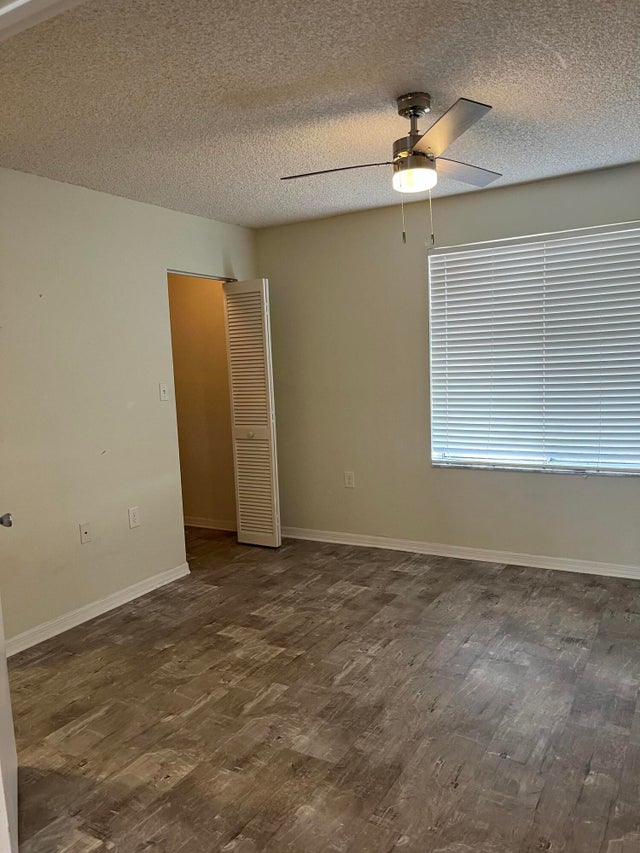 5 of 10 - 6104 Glenmoor Drive, West Palm Beach, FL