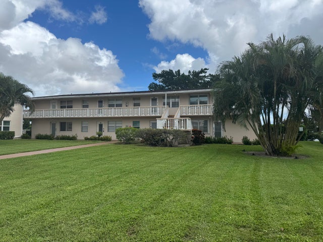 1 of 28 - 393 Chatham T, West Palm Beach, FL