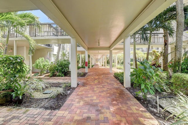3 of 40 - 830 Greensward Court #107-h, Delray Beach, FL