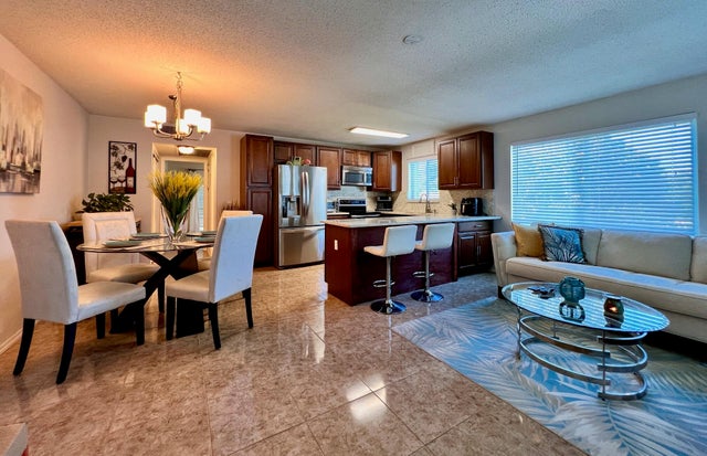 1 of 17 - 136 Dorchester F, West Palm Beach, FL