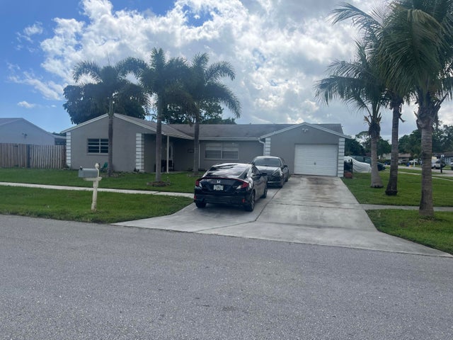 2 of 14 - 4150 Lilac Circle, Lake Worth, FL