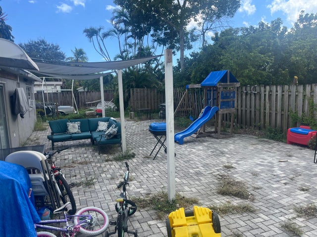 5 of 14 - 4150 Lilac Circle, Lake Worth, FL
