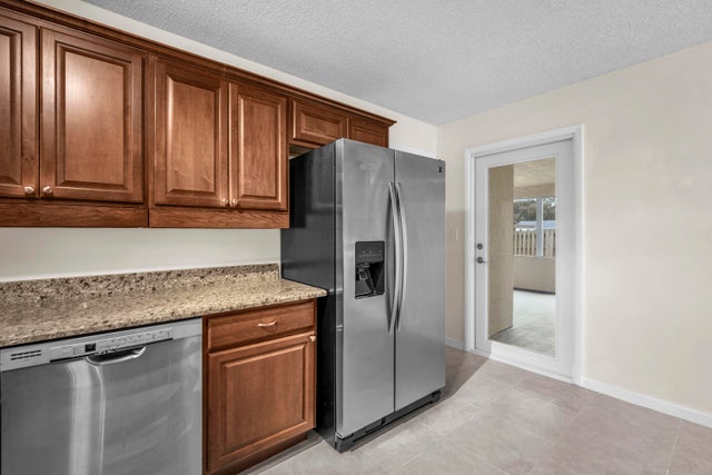 4 of 25 - 3298 Plaza Place, Lake Worth, FL