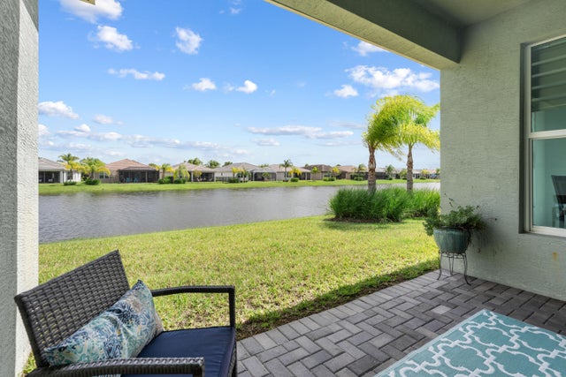 4 of 29 - 11917 Sw Jasper Lake Way, Port Saint Lucie, FL
