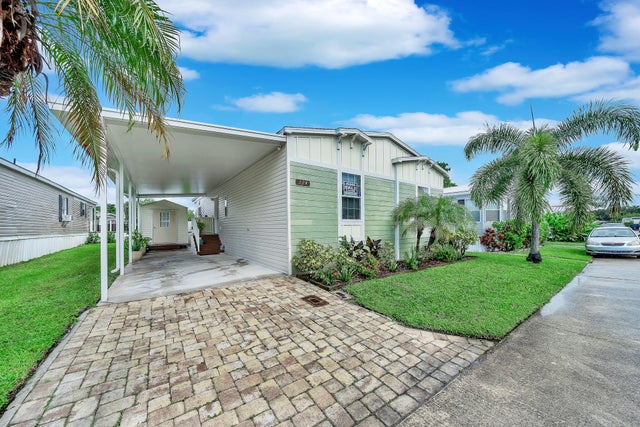 3 of 54 - 124 Plantation Boulevard, Lake Worth, FL