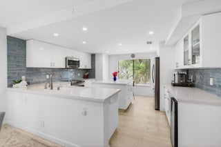 Photo of Listing #RX-11131064