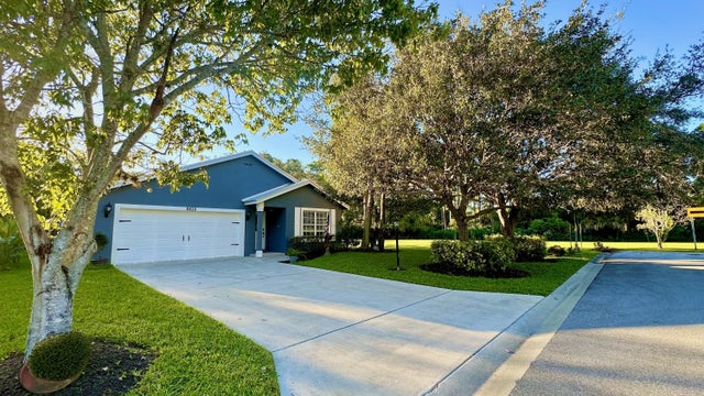 2 of 37 - 8828 Sw Horizon Court, Stuart, FL