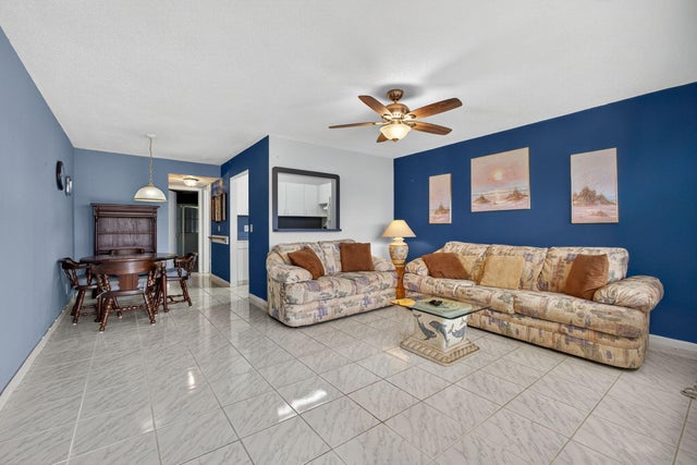 3 of 30 - 176 Windsor H, West Palm Beach, FL