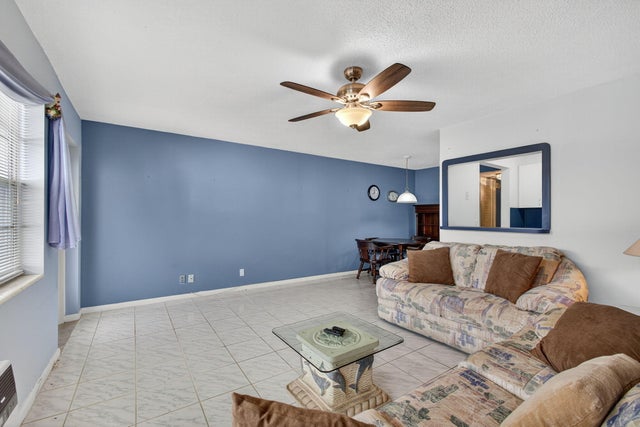 4 of 30 - 176 Windsor H, West Palm Beach, FL
