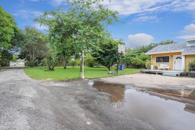 2 of 23 - 5239 Club Road, Haverhill, FL