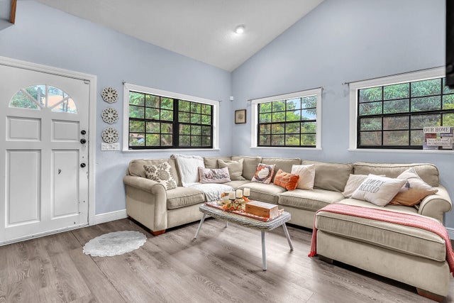 5 of 23 - 5239 Club Road, Haverhill, FL