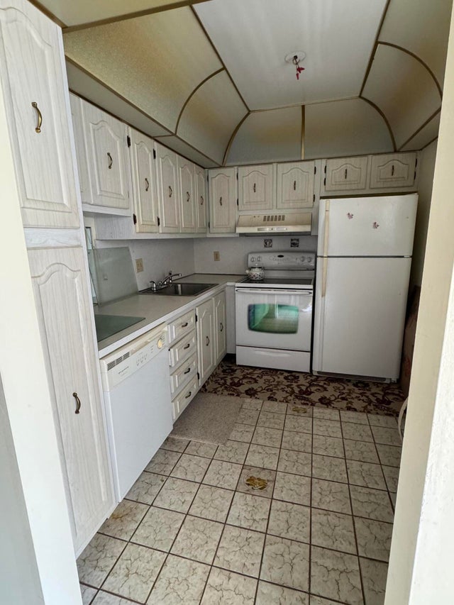3 of 10 - 2515 Ne 1st Court #215, Boynton Beach, FL