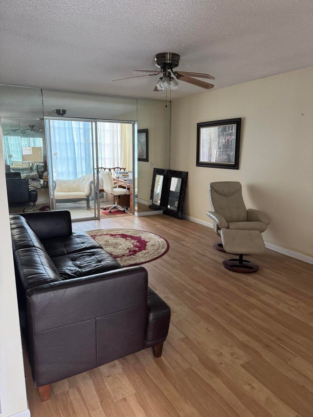 4 of 10 - 2515 Ne 1st Court #215, Boynton Beach, FL