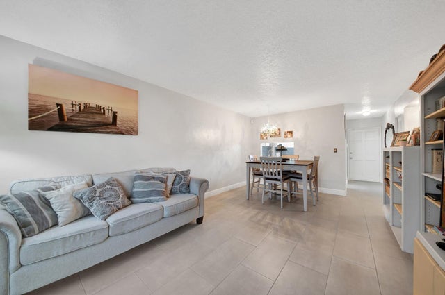 4 of 24 - 2812 S Garden Drive #109, Lake Worth, FL