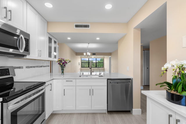 3 of 33 - 6025 Balboa Circle #406, Boca Raton, FL