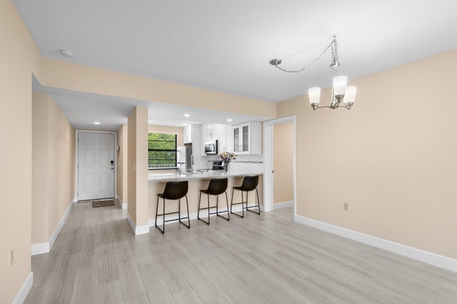 5 of 33 - 6025 Balboa Circle #406, Boca Raton, FL