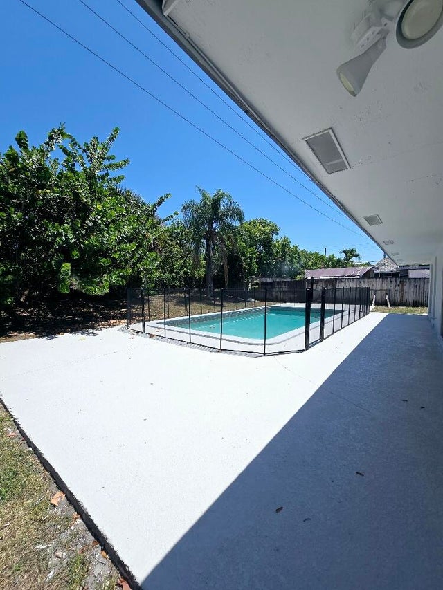 2 of 3 - 6952 Tradewind Way, Lake Worth, FL