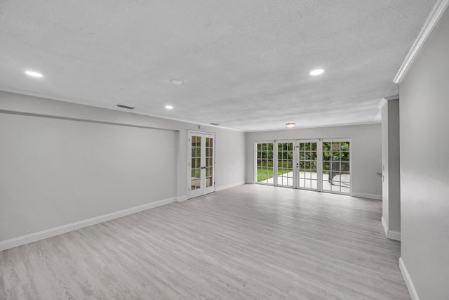 5 of 32 - 6952 Tradewind Way, Lake Worth, FL