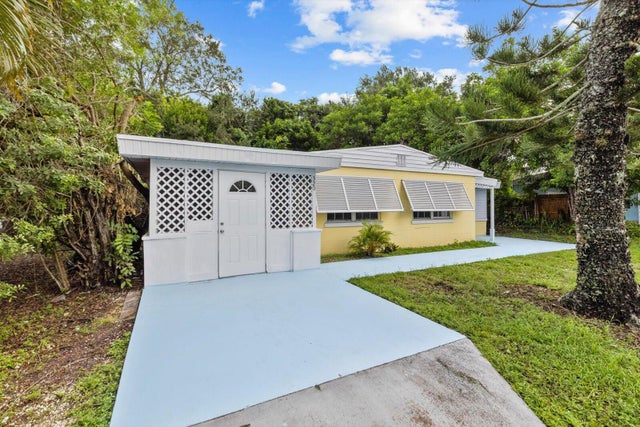 4 of 25 - 320 7th Road Sw, Vero Beach, FL