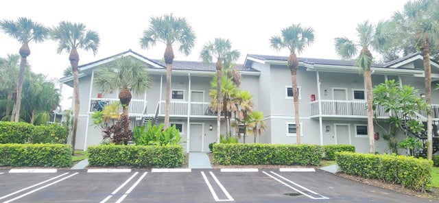 1 of 78 - 11863 Wimbledon Circle #416, Wellington, FL