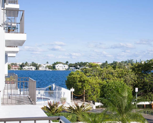 1 of 20 - 301 Croton Avenue #202, Lantana, FL