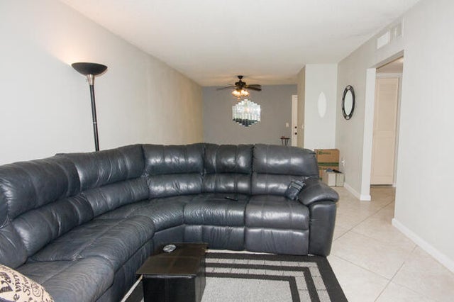 4 of 20 - 301 Croton Avenue #202, Lantana, FL