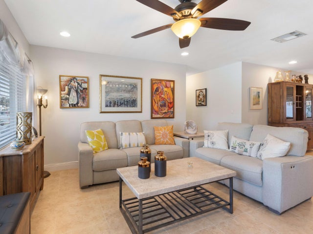 5 of 36 - 2208 Sw 19th Avenue, Boynton Beach, FL