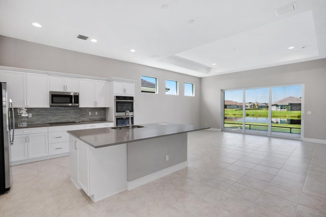 4 of 39 - 12446 Sw Sunrise Lake Terrace, Port Saint Lucie, FL