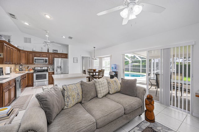 4 of 31 - 3461 Sw Esperanto Street, Port Saint Lucie, FL