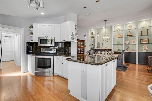 4 of 31 - 904 Magdalena Road, Palm Beach Gardens, FL