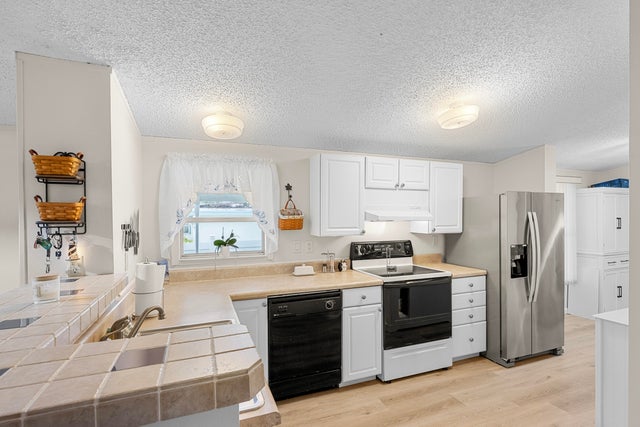 1 of 36 - 8199 Se Eagle Avenue, Hobe Sound, FL