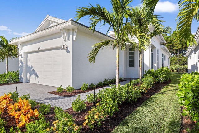 4 of 42 - 220 Se Via Sangro, Port Saint Lucie, FL