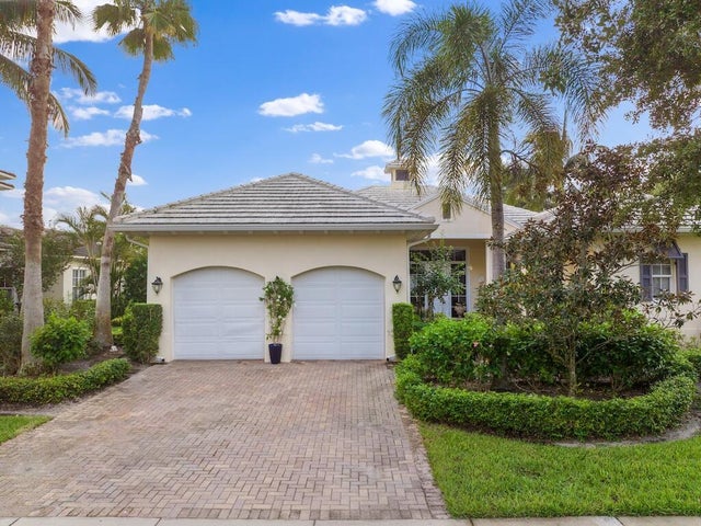 6585 Martinique Way, Vero Beach