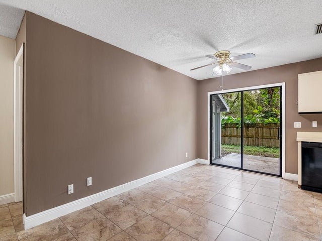 4 of 42 - 6125 7th Lane, Vero Beach, FL