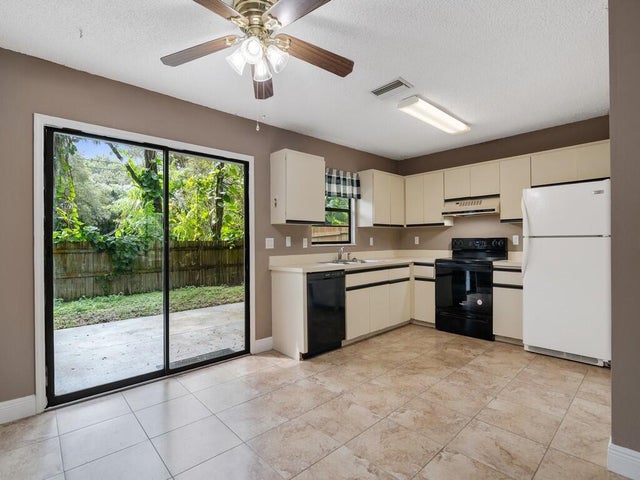 5 of 42 - 6125 7th Lane, Vero Beach, FL