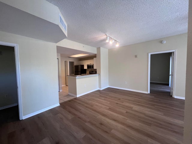5 of 11 - 2808 Amalei Drive #101, Palm Beach Gardens, FL