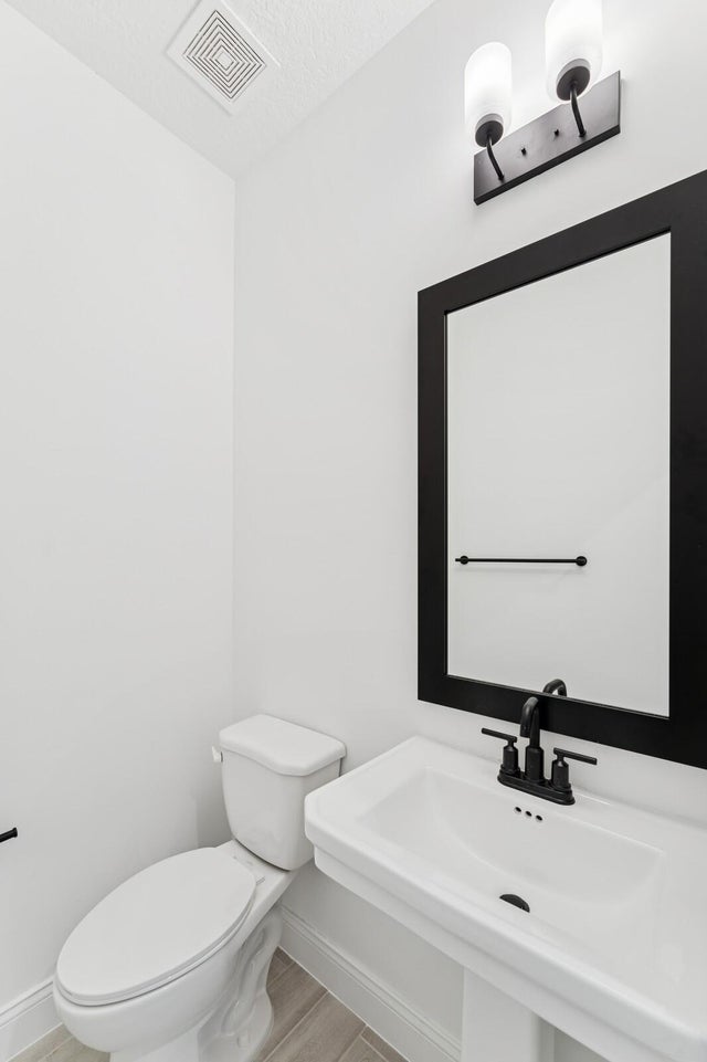 4 of 28 - 165 Se Birch Terrace #0842, Stuart, FL