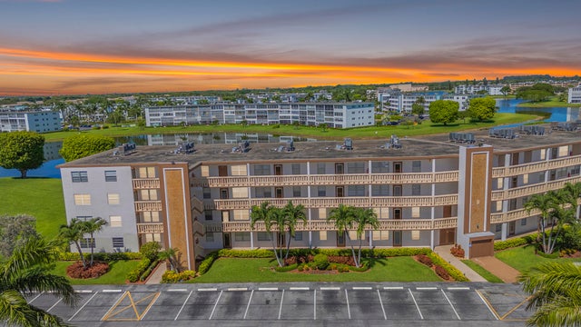 1 of 32 - 2069 Guildford D, Boca Raton, FL