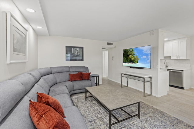 4 of 32 - 2069 Guildford D, Boca Raton, FL