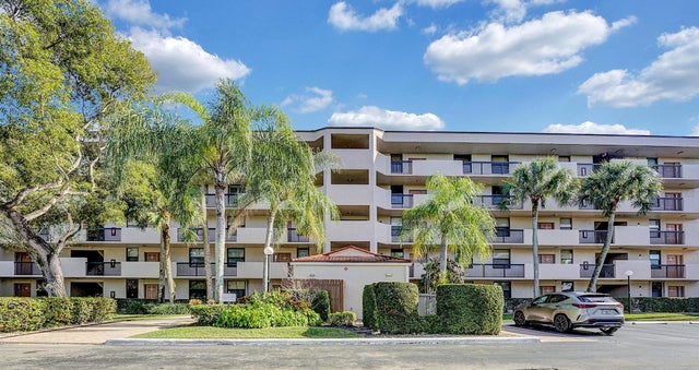 4 of 43 - 2766 Carambola Circle S #405, Coconut Creek, FL