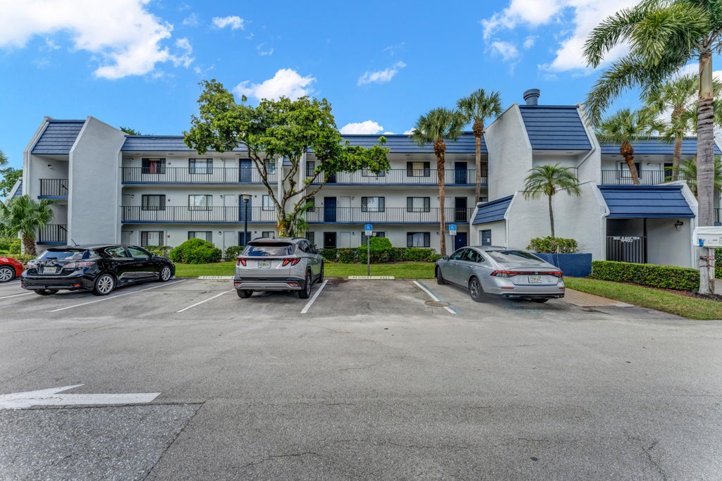4465 Luxemburg Court #103, Lake Worth
