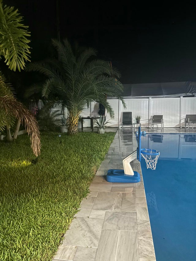 2 of 24 - 717 Se Se 2nd St Street, Deerfield Beach, FL